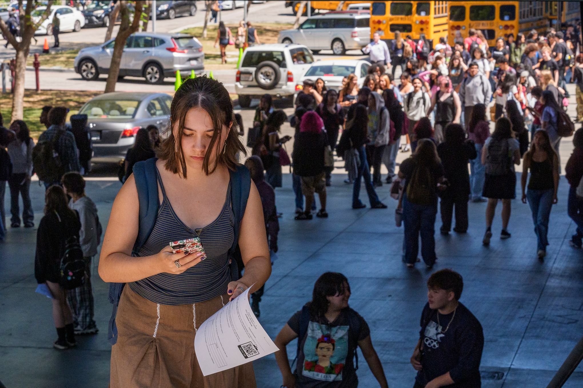 california_student_smartphone