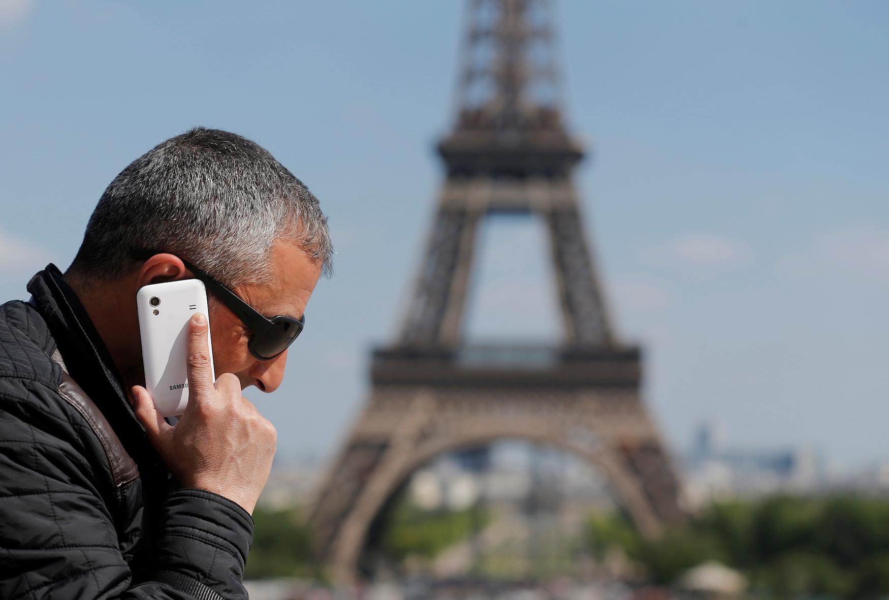 eiffel_phone